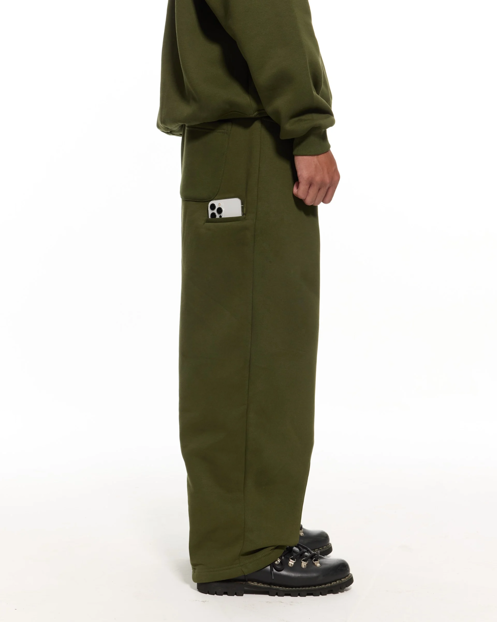 COZY STRAIGHT LEG SWEATS - MILITANT - Sweats UK