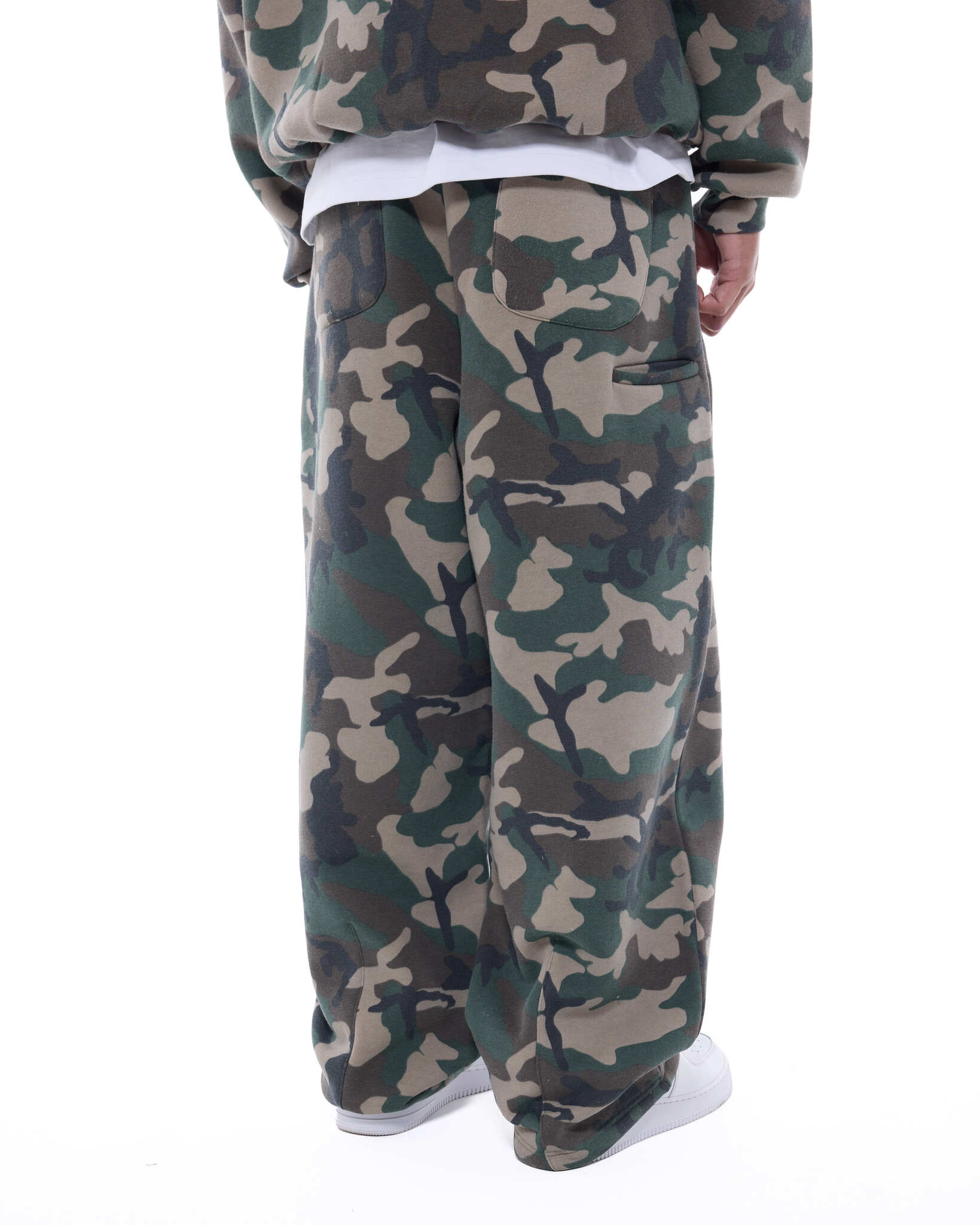 COZY STRAIGHT LEG SWEATS - CAMO - Sweats UK