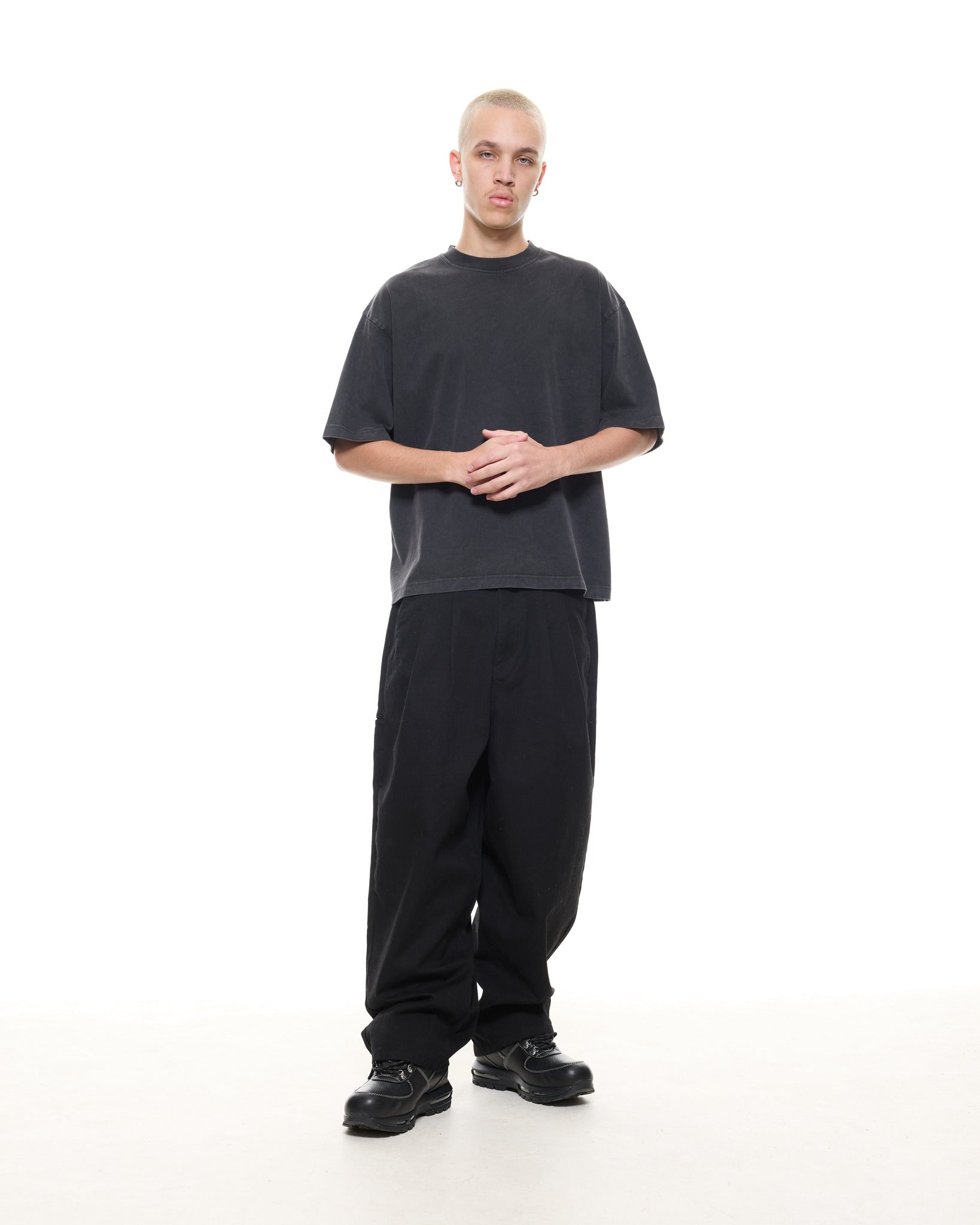 SIGNATURE BLANK T-SHIRT - WASHED BLACK - Sweats UK