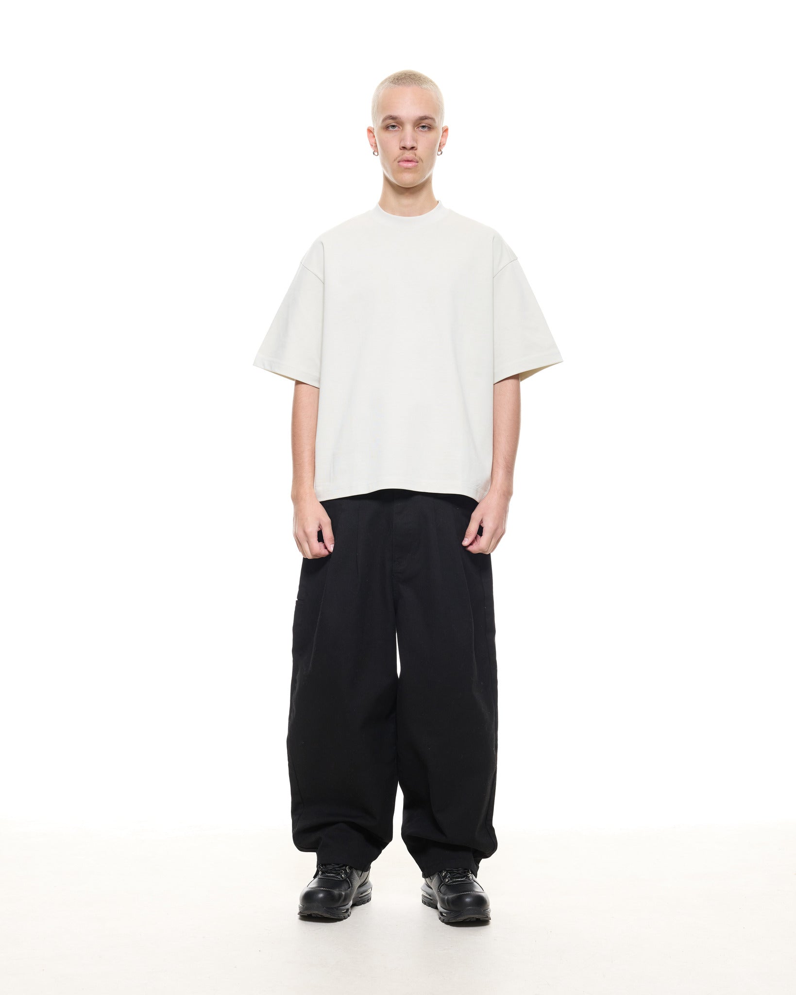 SIGNATURE BLANK T-SHIRT - CHALK - Sweats UK