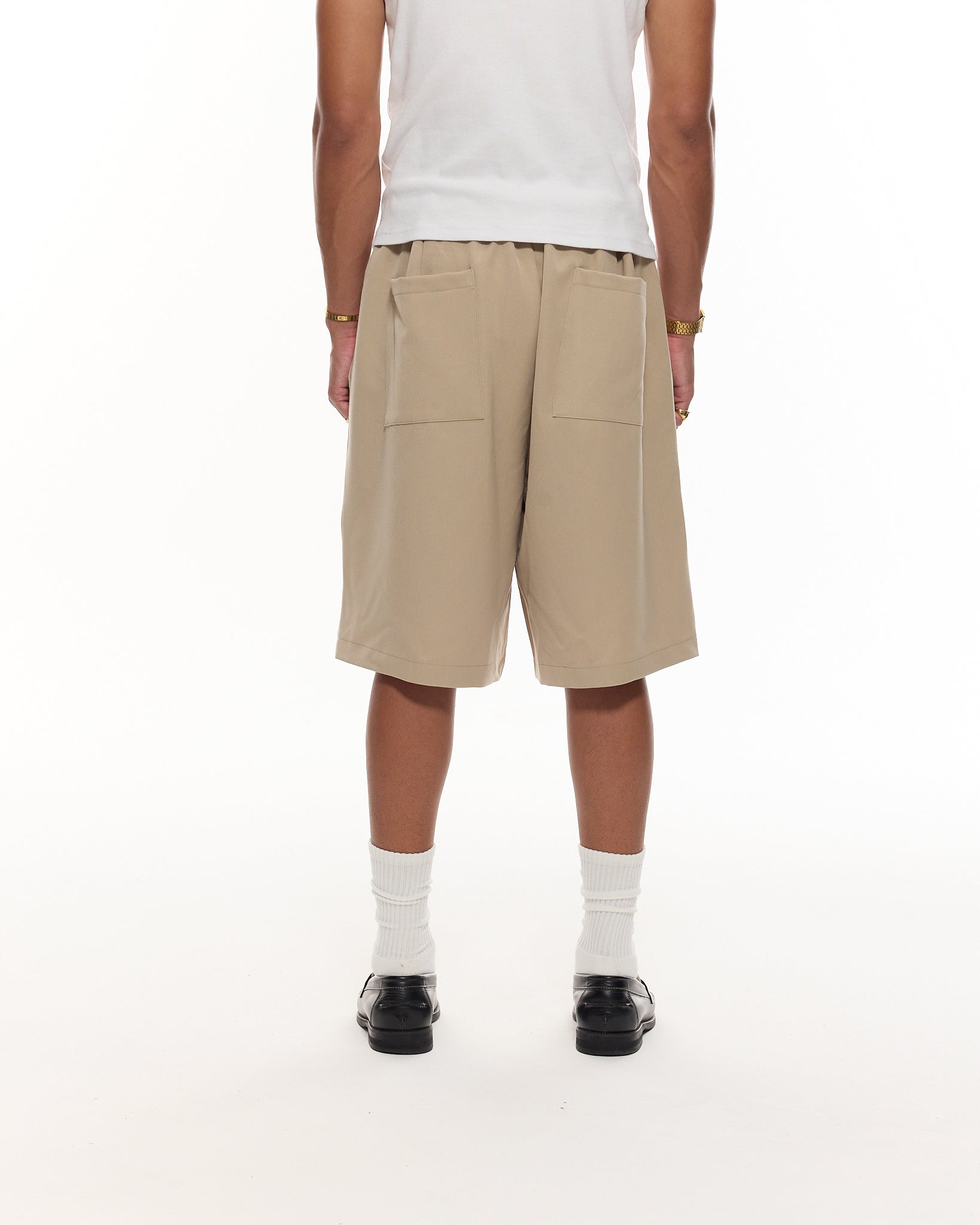 PLEATED SHORT - SAND - Sweats UK