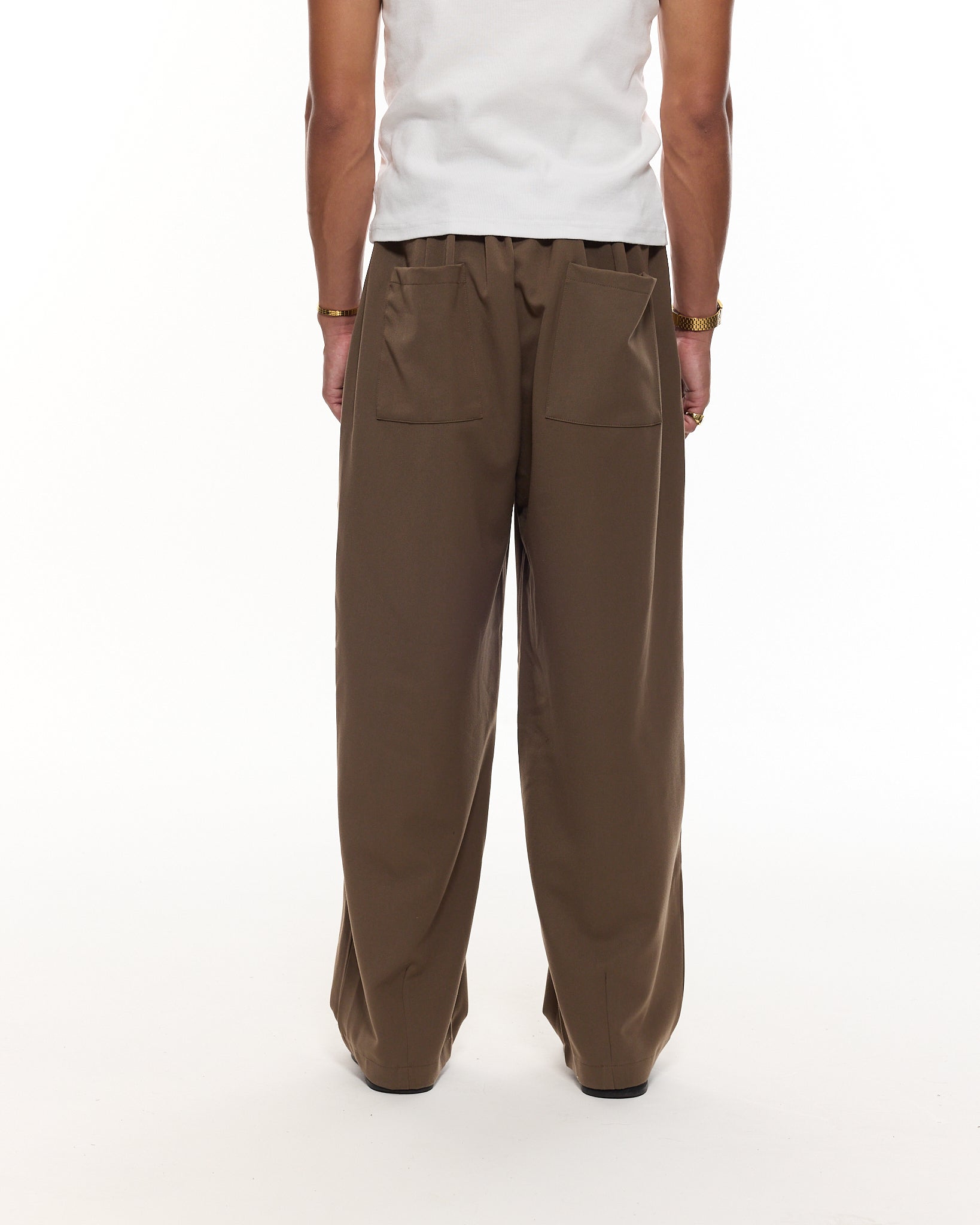 PLEATED PANT - BROWN - Sweats UK