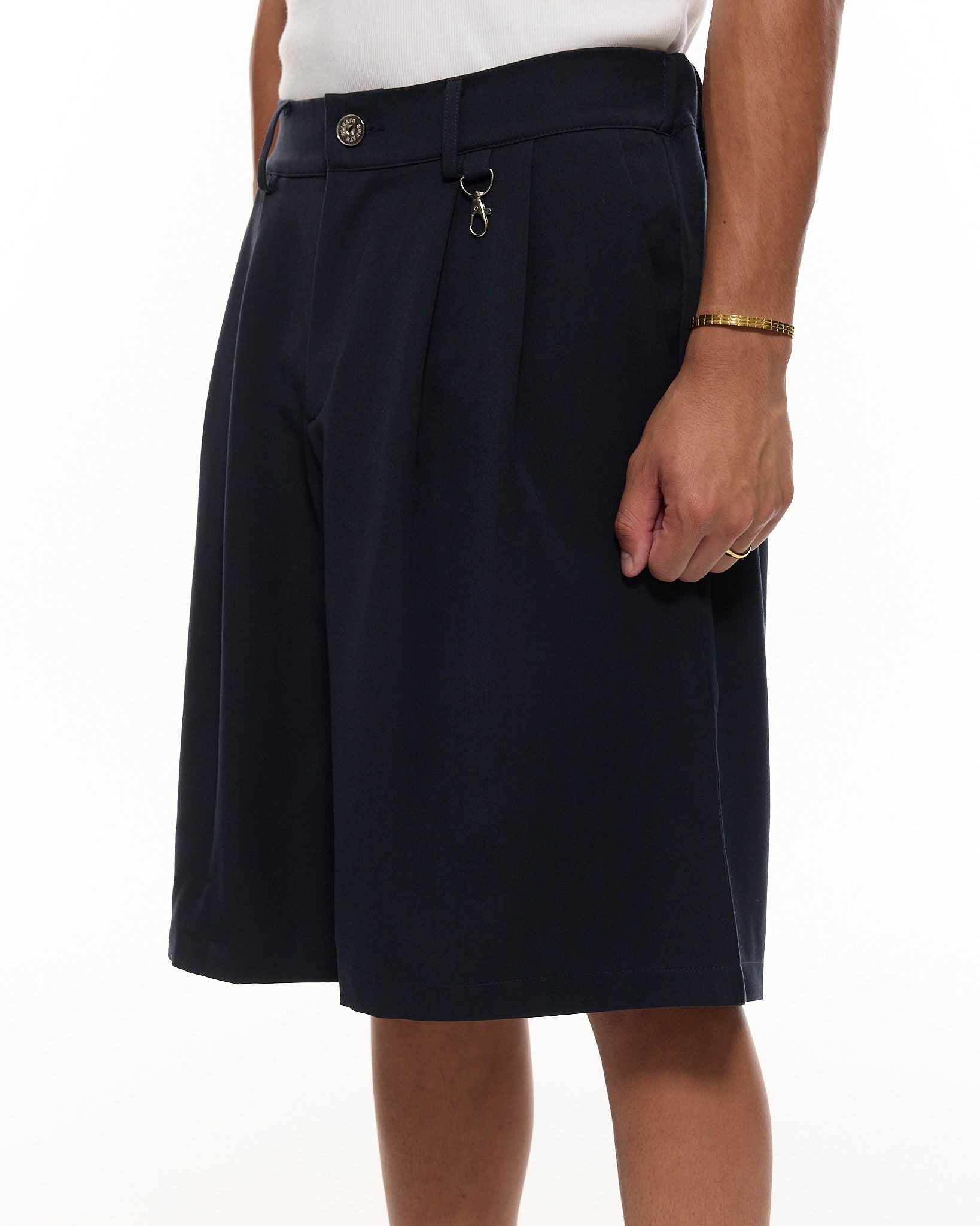 PLEATED SHORT - NAVY - Sweats UK