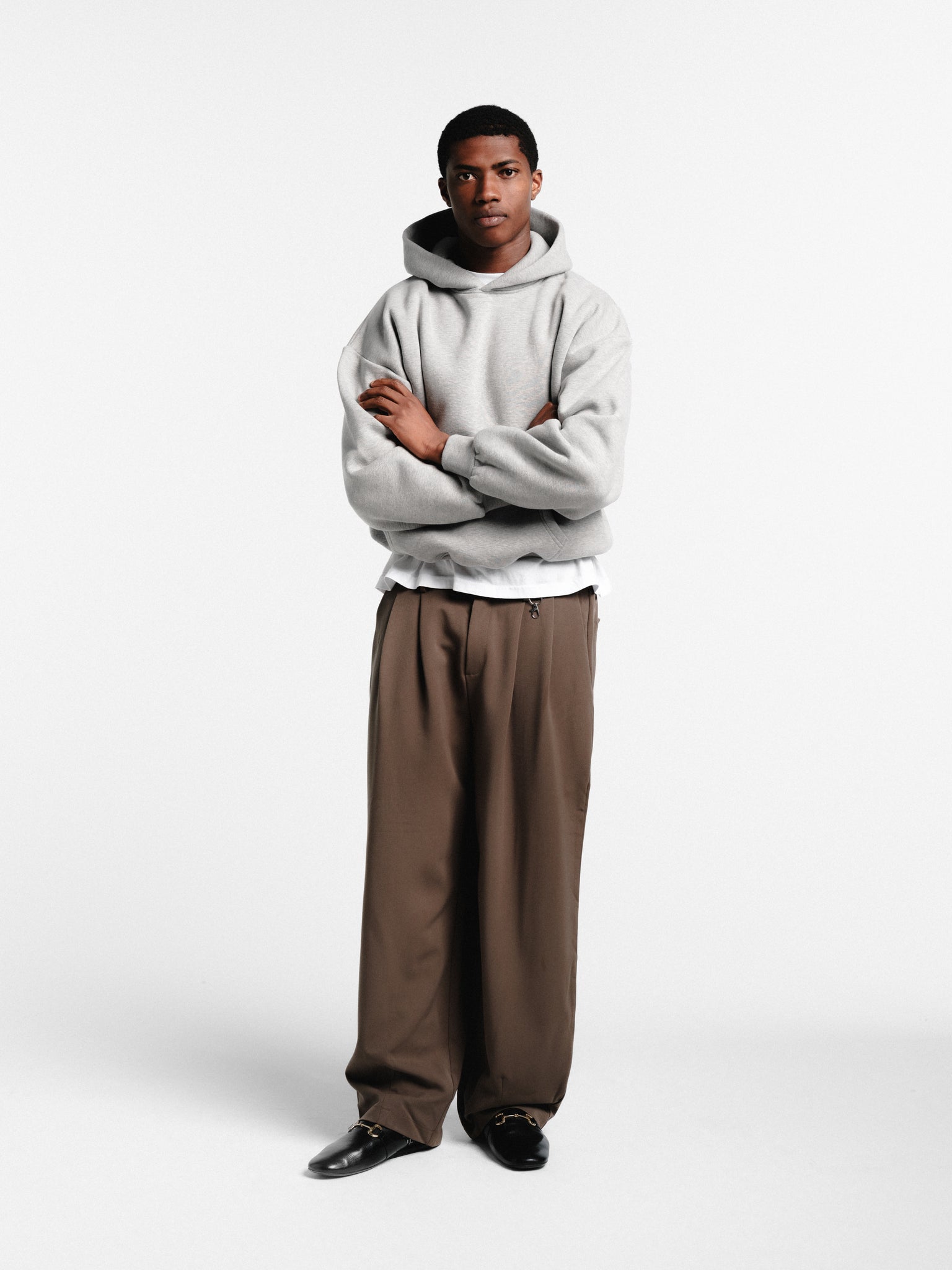 PLEATED PANT - BROWN