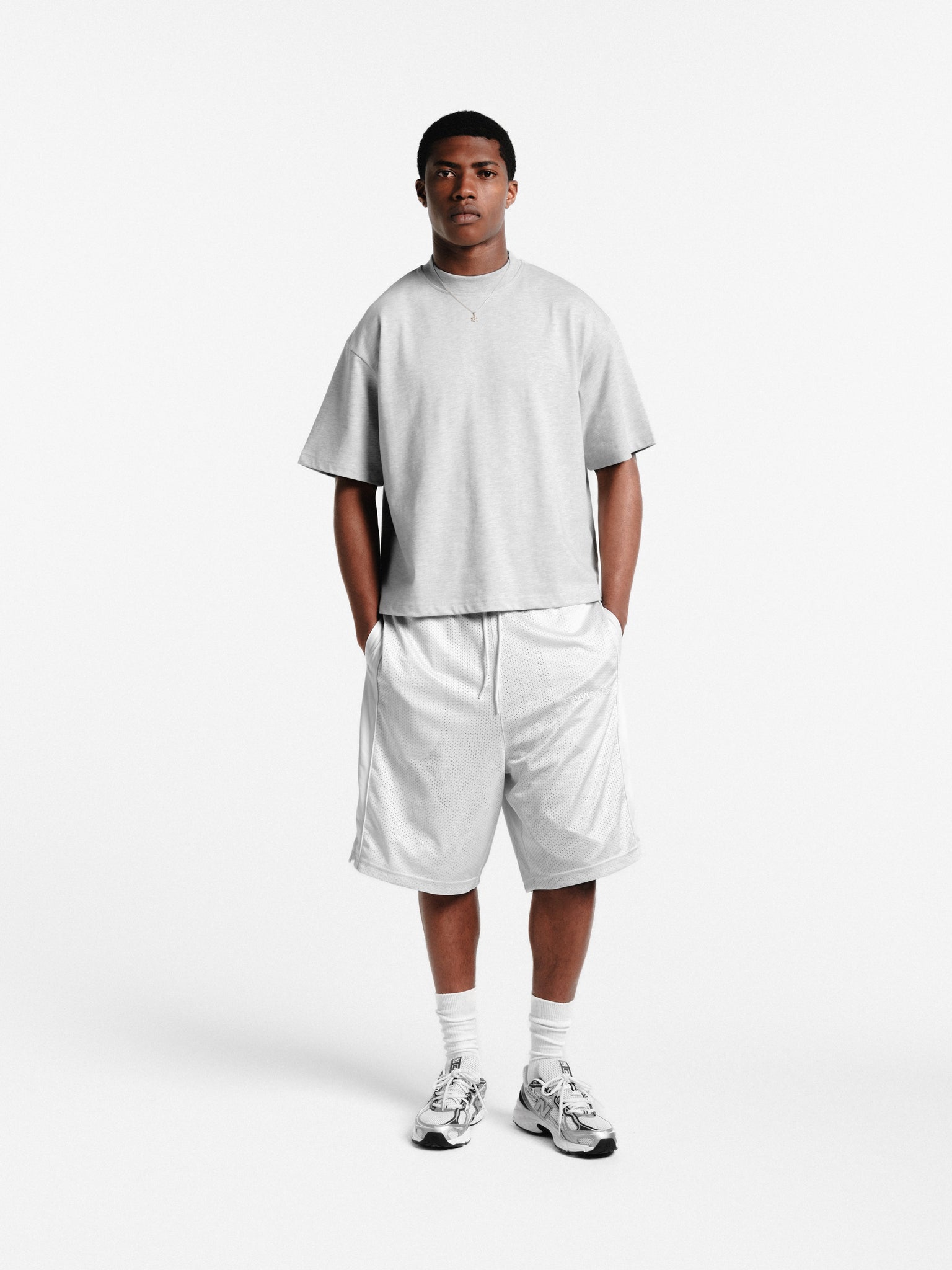 MESH SHORT - WHITE