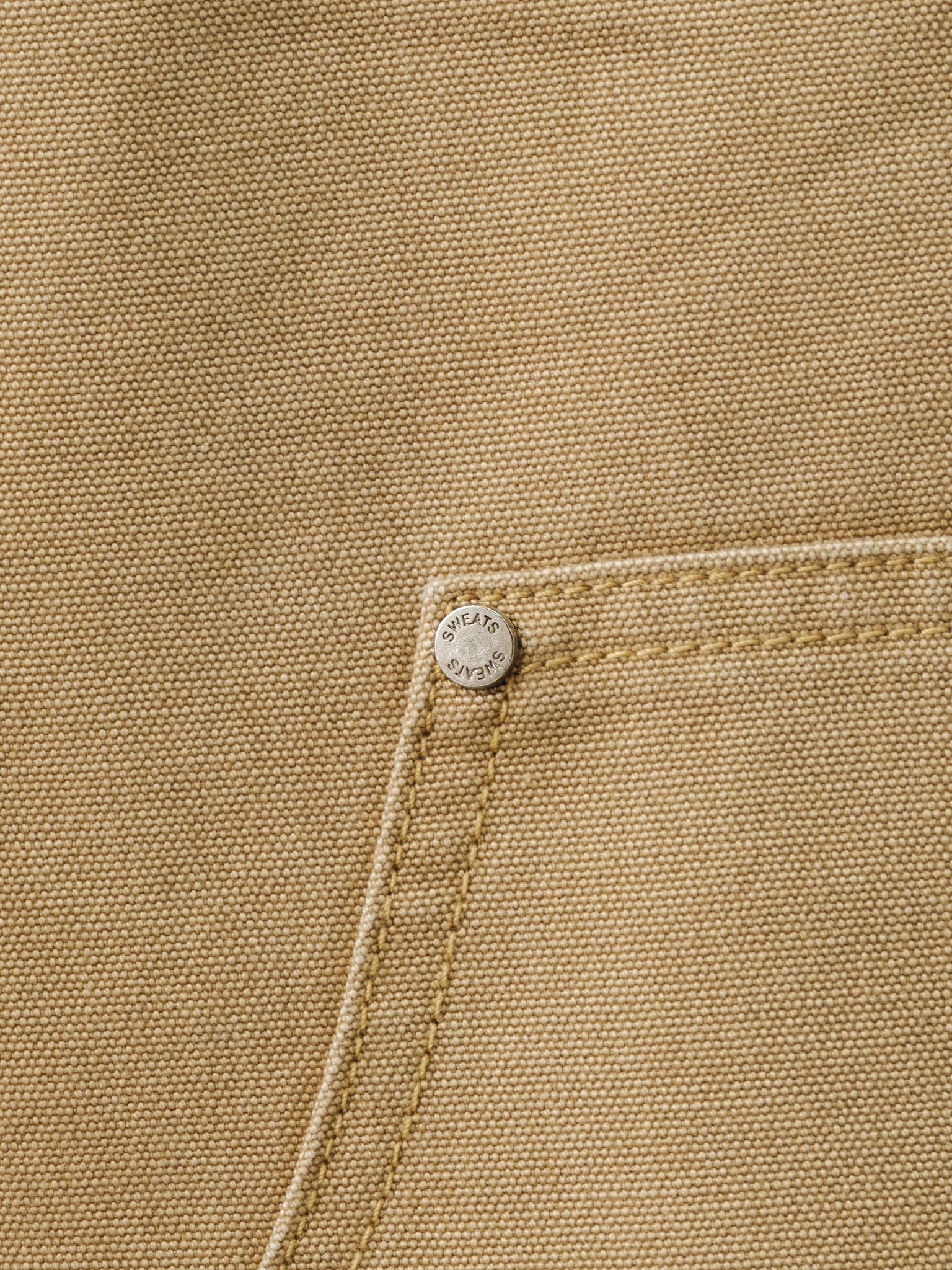 Sweats UK double knee shorts in sand color, casual summer shorts with reinforced knee patches, displayed on a plain background.