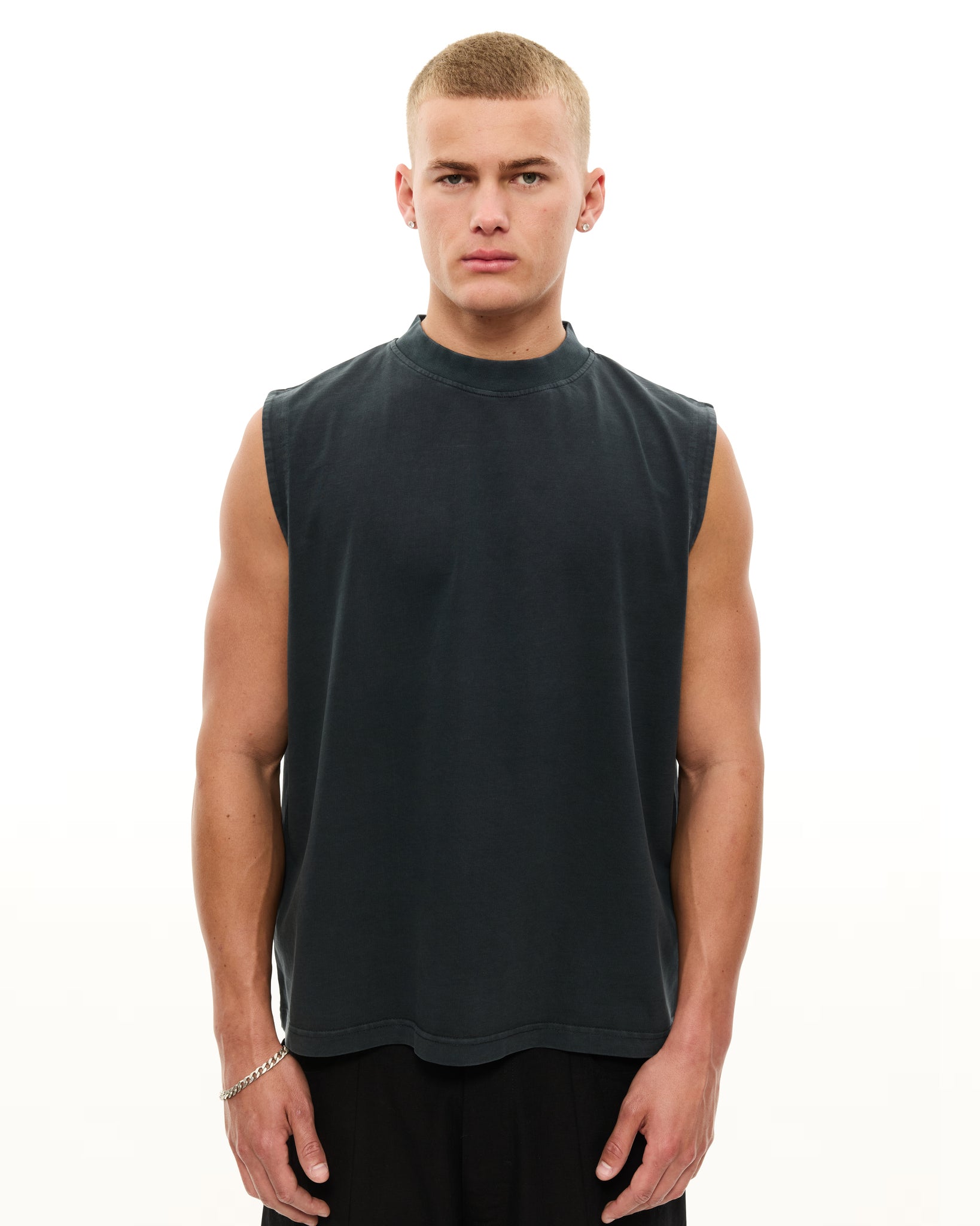 MUSCLE TEE - WASHED BLACK