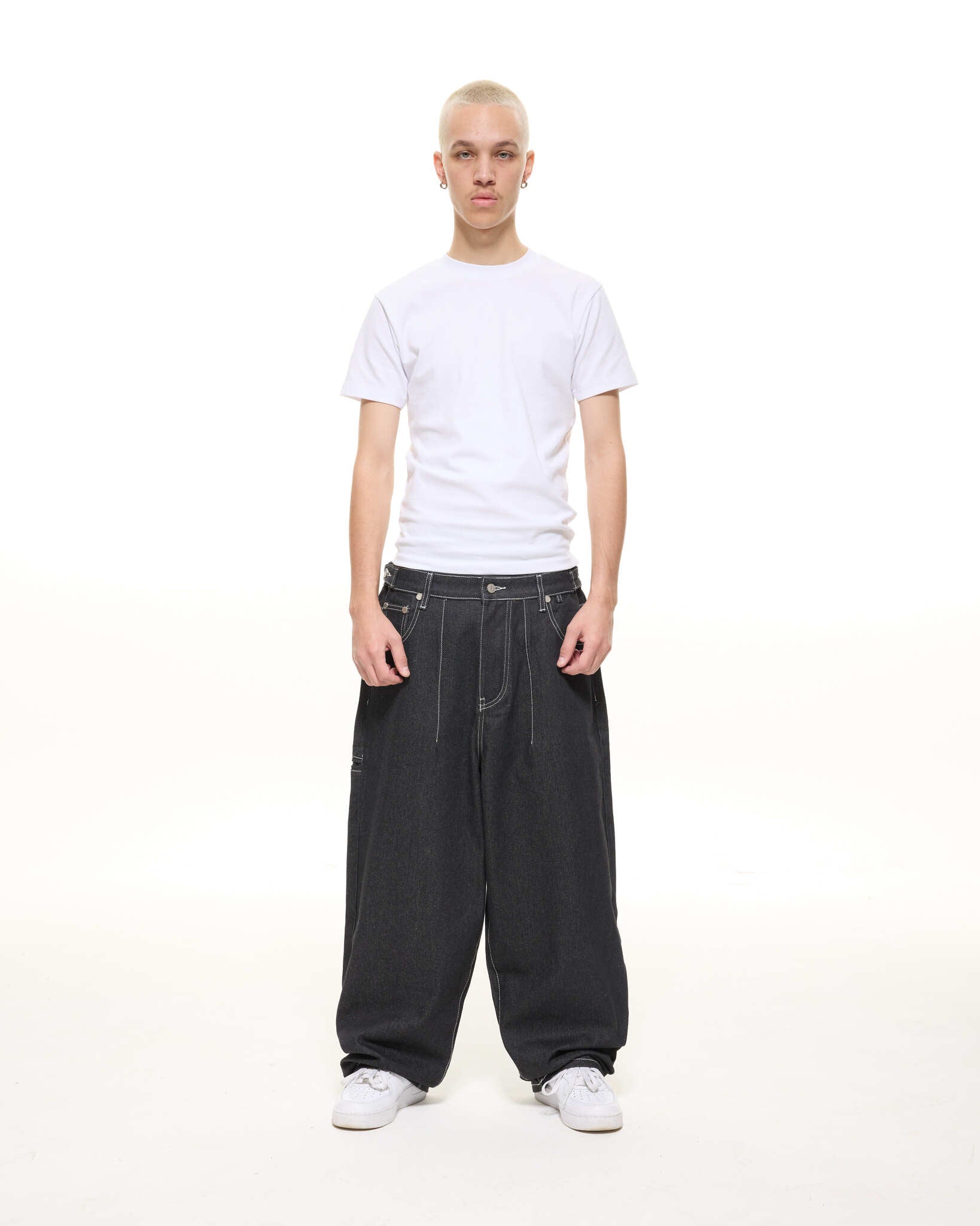 DENIM BAGGY JEANS - BLACK - Sweats UK