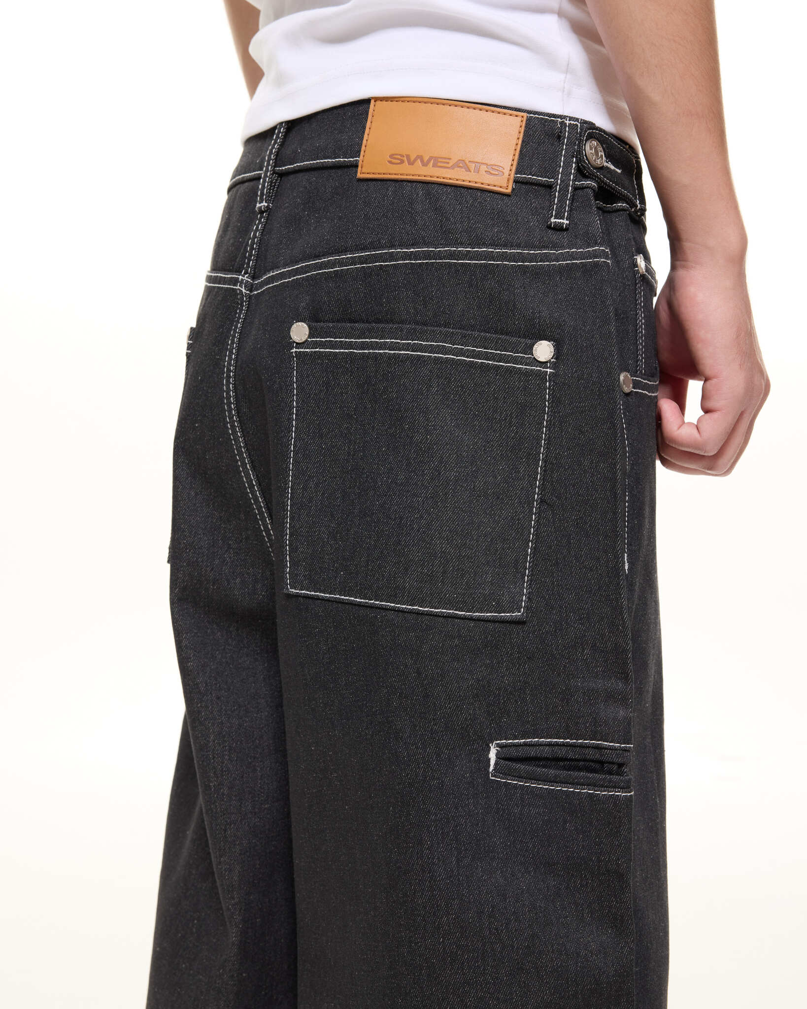 DENIM BAGGY JEANS - BLACK - Sweats UK