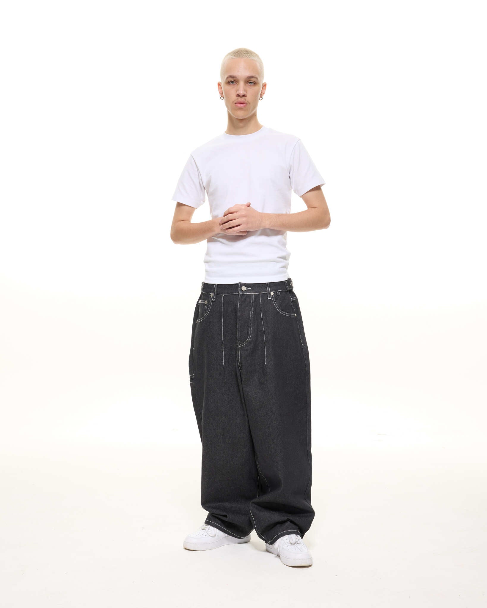 DENIM BAGGY JEANS - BLACK - Sweats UK
