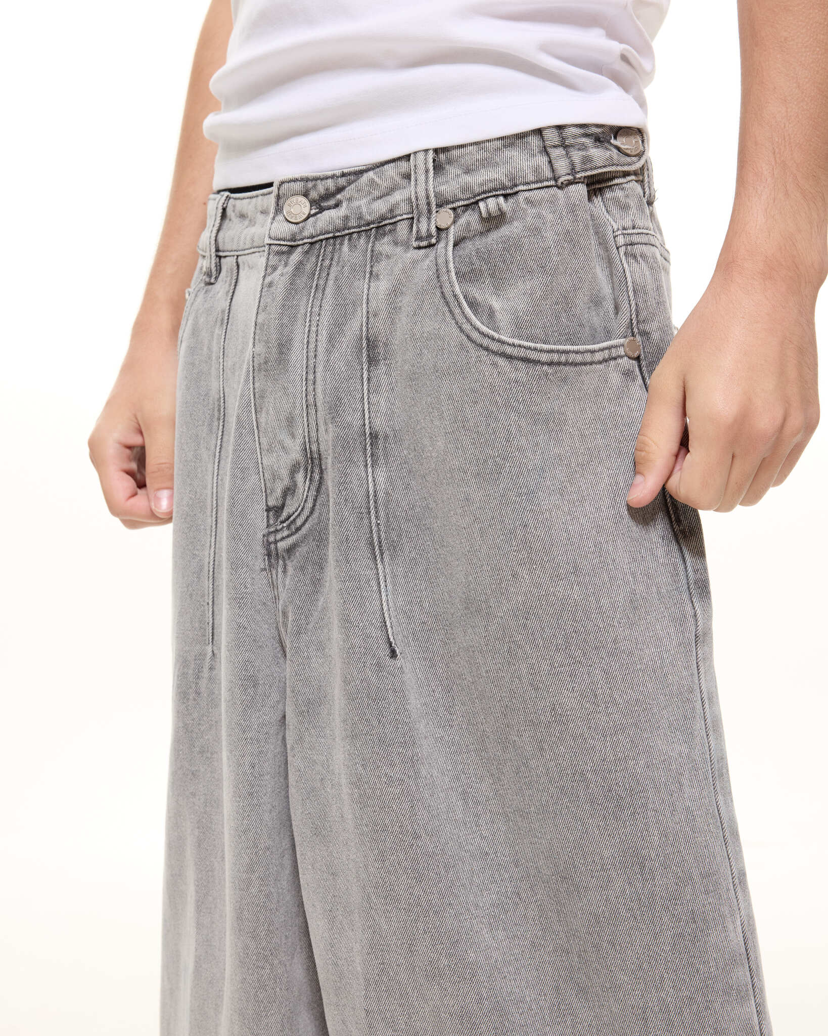 DENIM BAGGY JEANS - WASHED GREY - Sweats UK