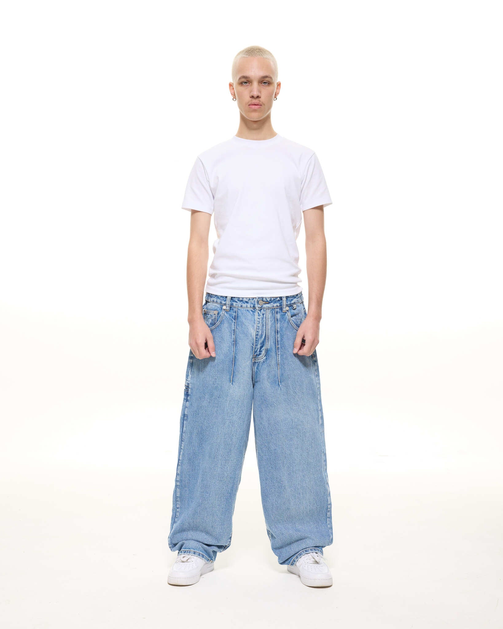 DENIM BAGGY JEANS - LIGHT BLUE - Sweats UK