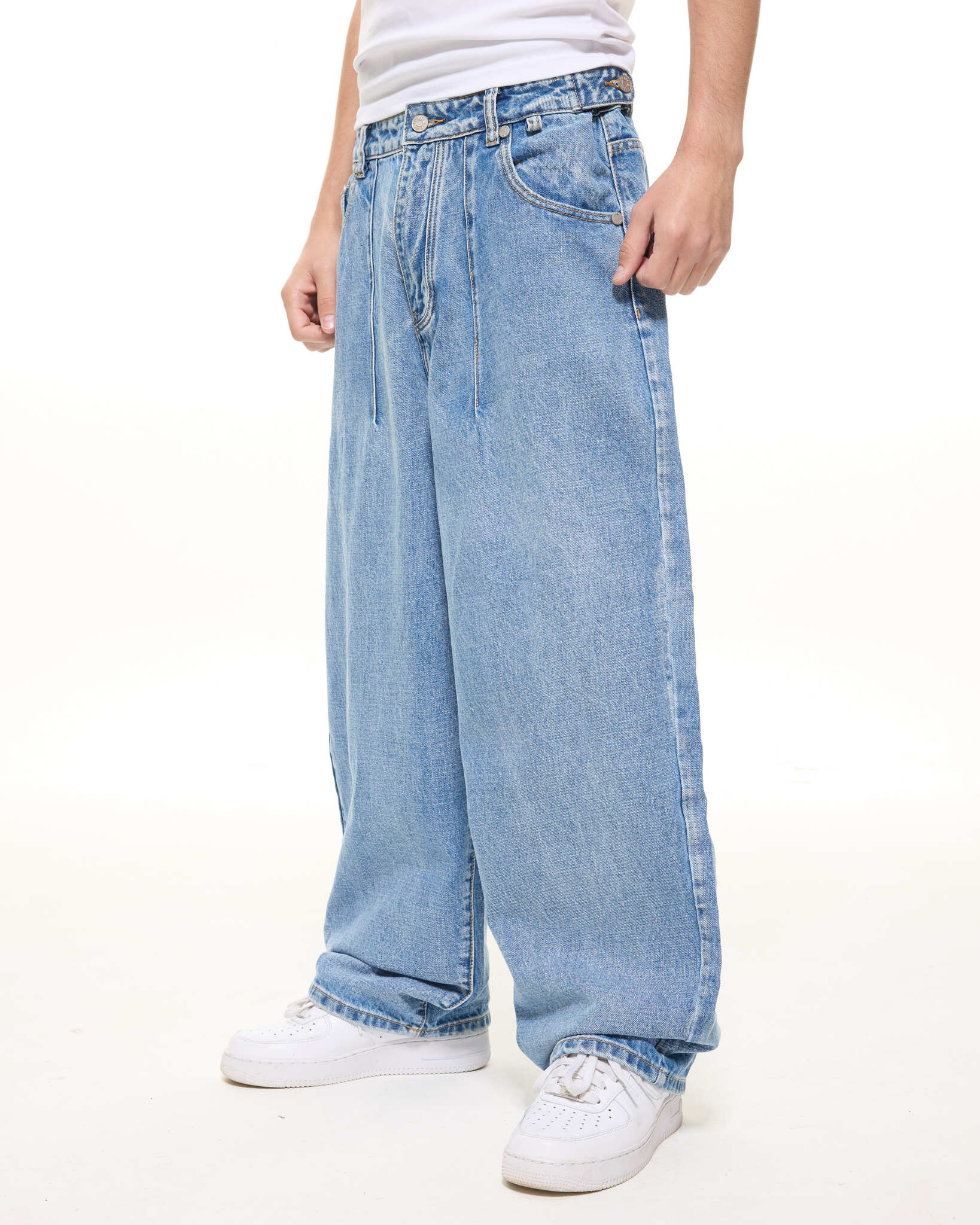 DENIM BAGGY JEANS - LIGHT BLUE - Sweats UK
