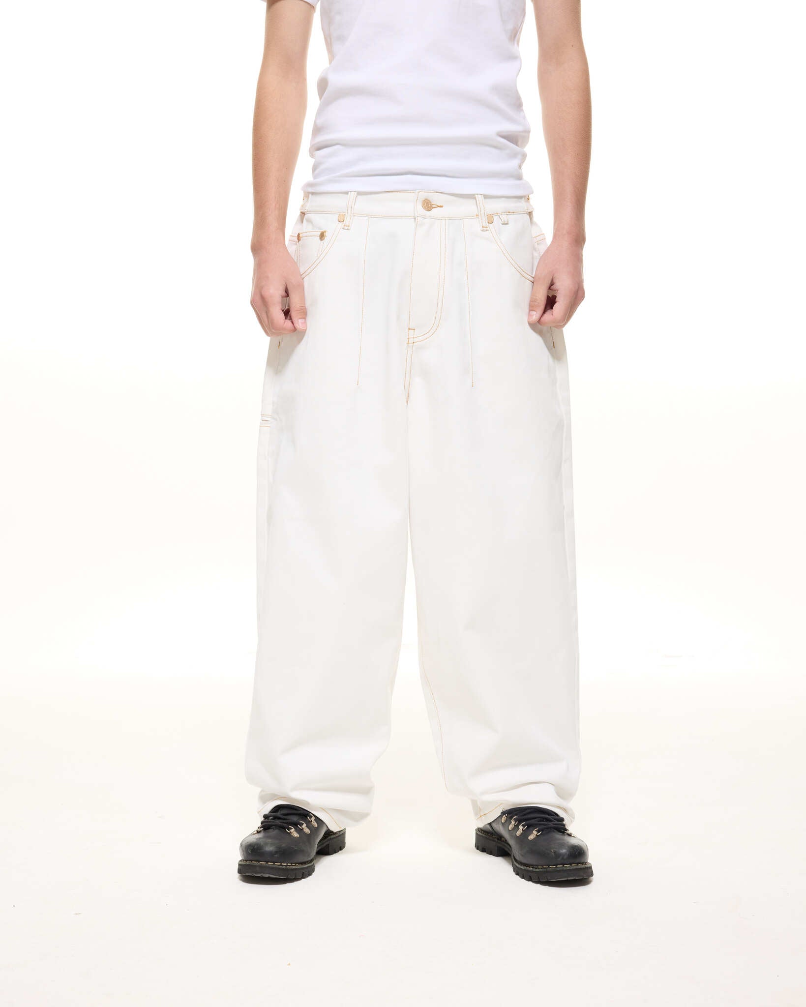 DENIM BAGGY JEANS - WHITE - Sweats UK