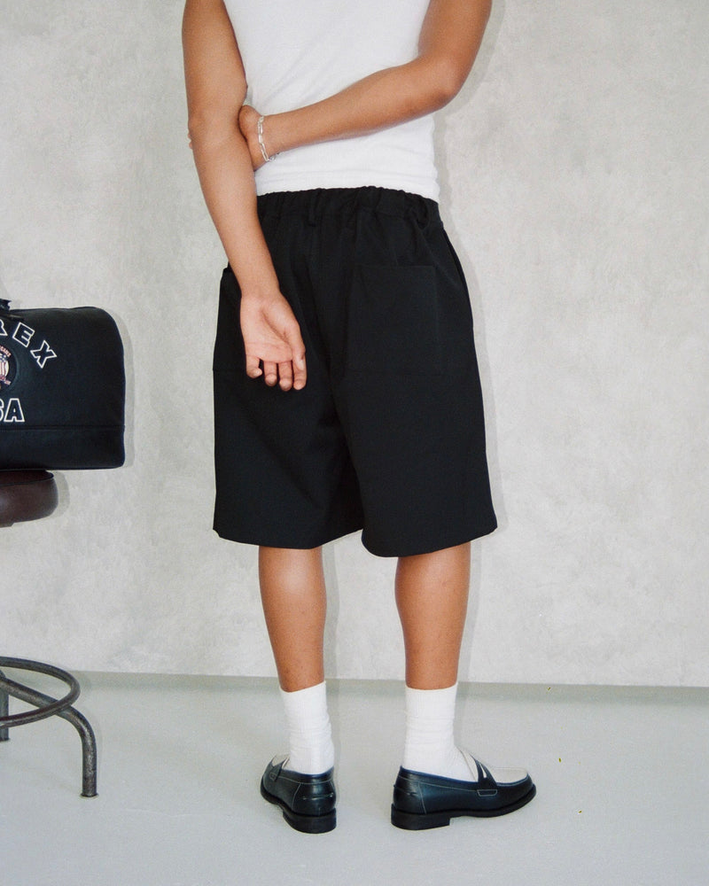 PLEATED SHORT - BLACK