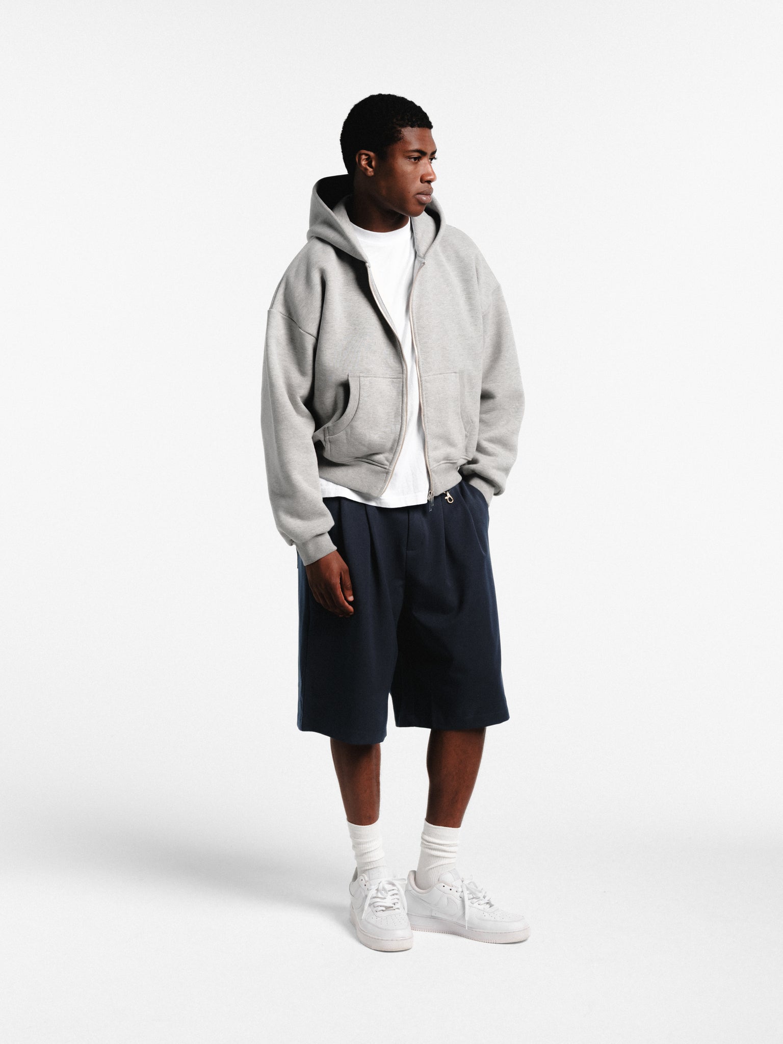 PLEATED SHORT - NAVY